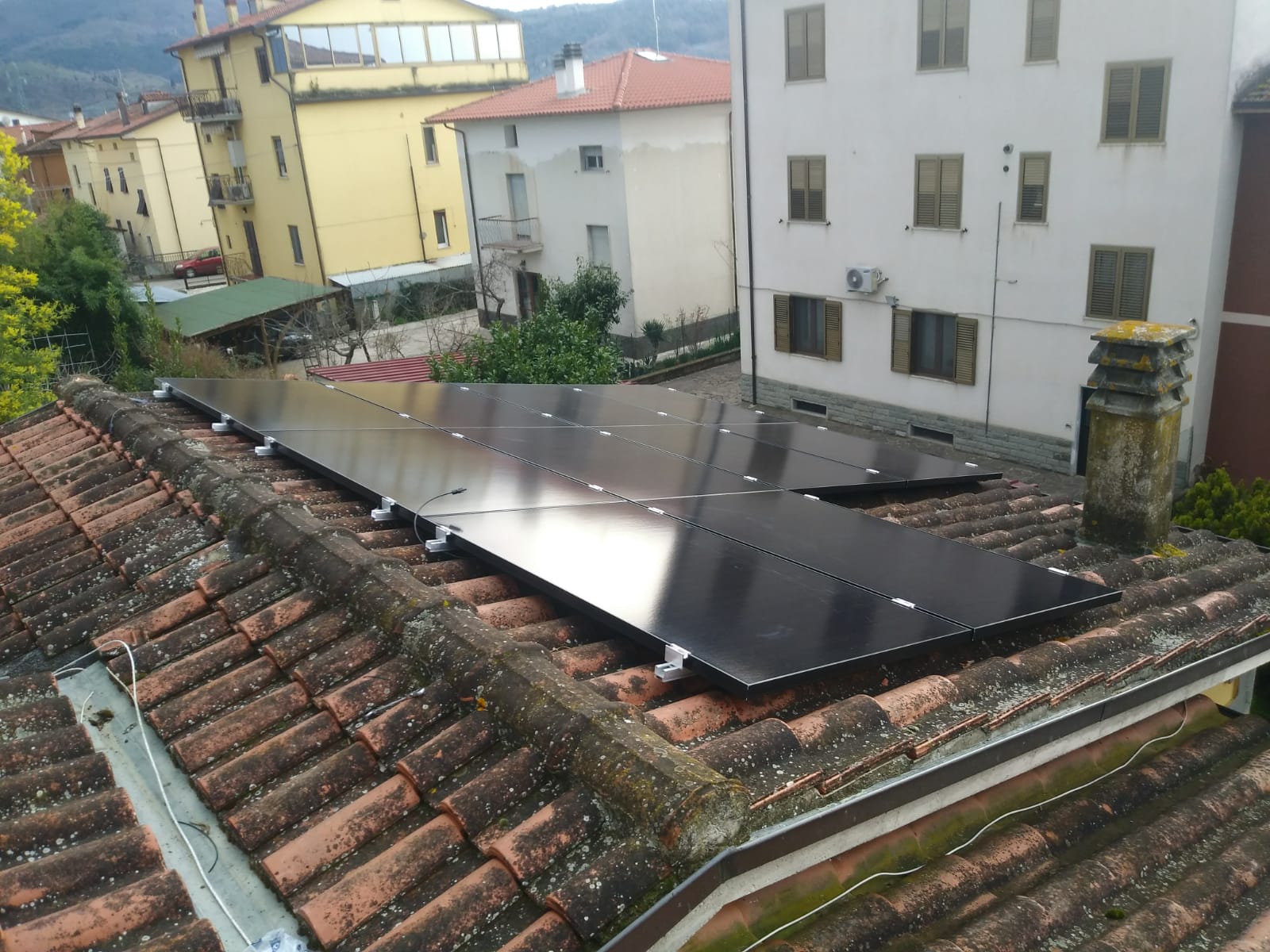 Recensione Impianto fotovoltaico SUNPOWER su tetto ad arezzo