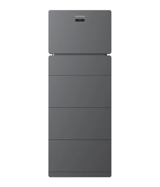 Sistema di accumulo fotovoltaico SunPower Reserve in finitura grigio scuro opaco, composto da un modulo di controllo superiore con display LED e quattro moduli batteria impilati.