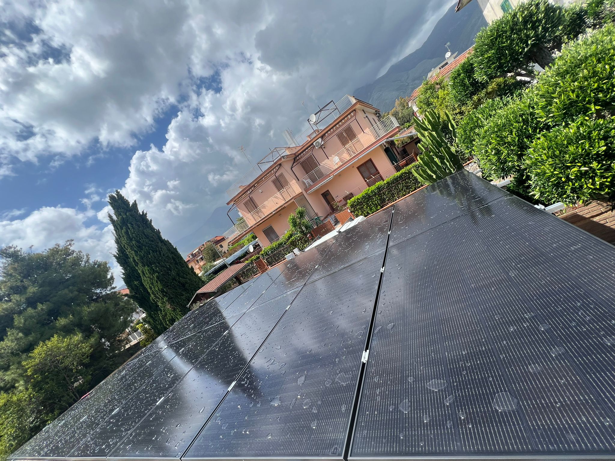 Moduli fotovoltaici ad alta efficienza per impianto con accumulo realizzato a Formia